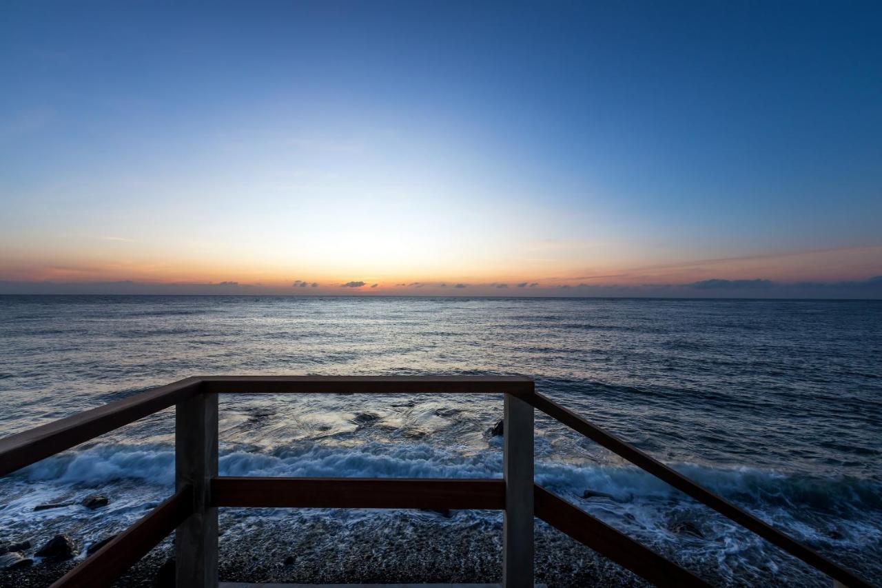 Kanna Seafront Estate Tulamben Екстер'єр фото